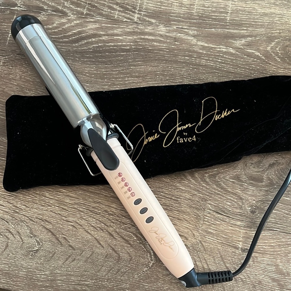 Jessie James Decker Curling Iron Fave4